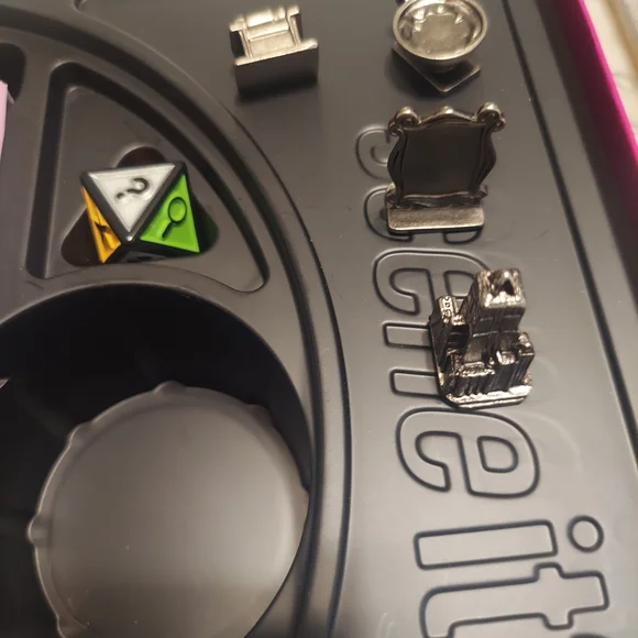 FRIENDS Scene It? Trivia Game - Vibrant Purple Edition - Picture 4 of 4